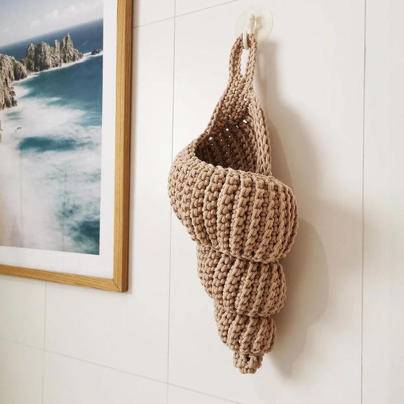 Crochet Conch Shell Hanging Storage Pocket Coastal Wall Decor